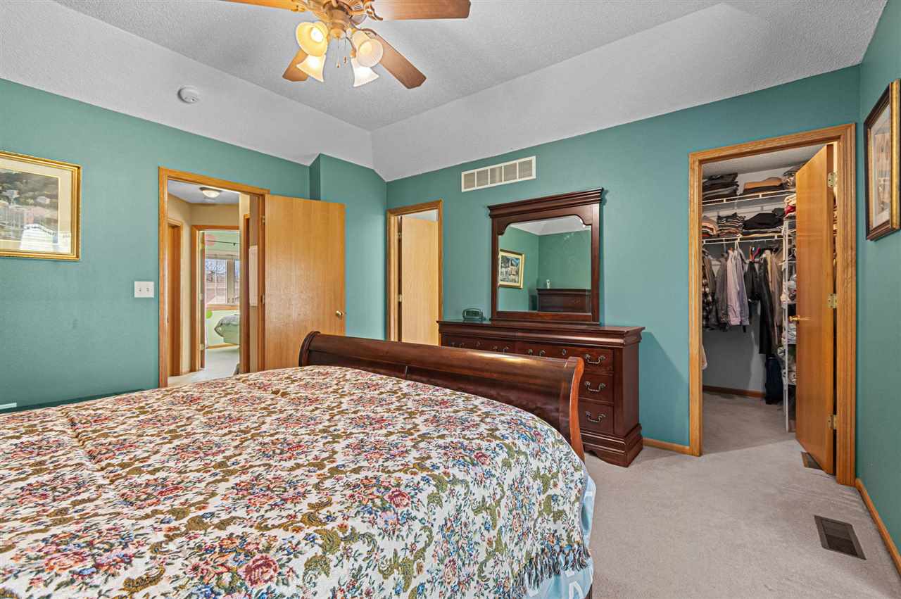 2043 Timber Lane Coralville IA 52241