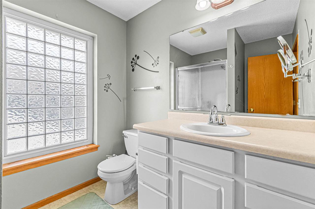 2043 Timber Lane Coralville IA 52241