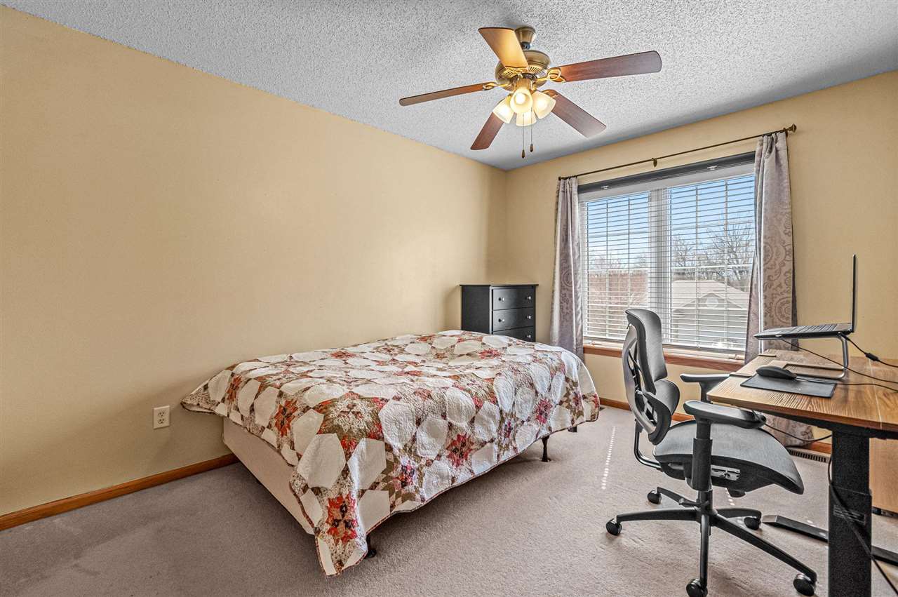 2043 Timber Lane Coralville IA 52241