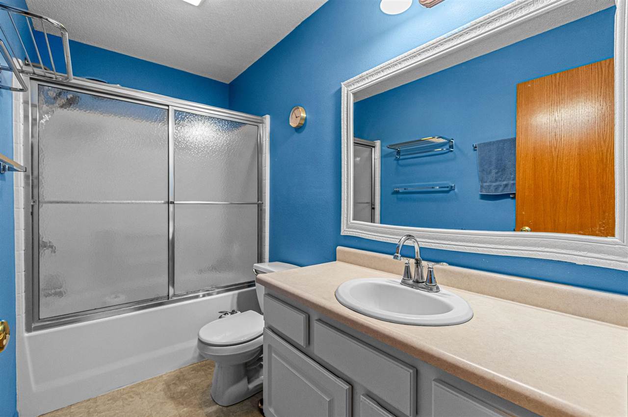 2043 Timber Lane Coralville IA 52241