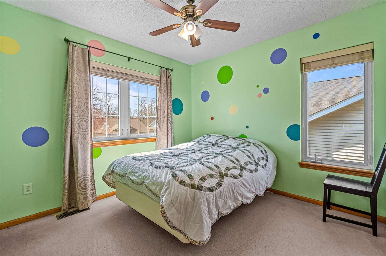 2043 Timber Lane Coralville IA 52241