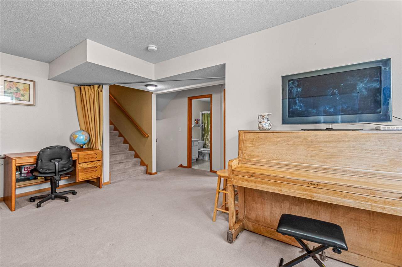 2043 Timber Lane Coralville IA 52241