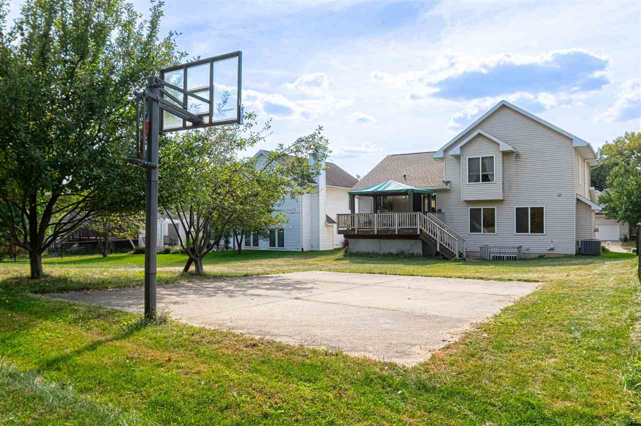 2043 Timber Lane Coralville IA 52241