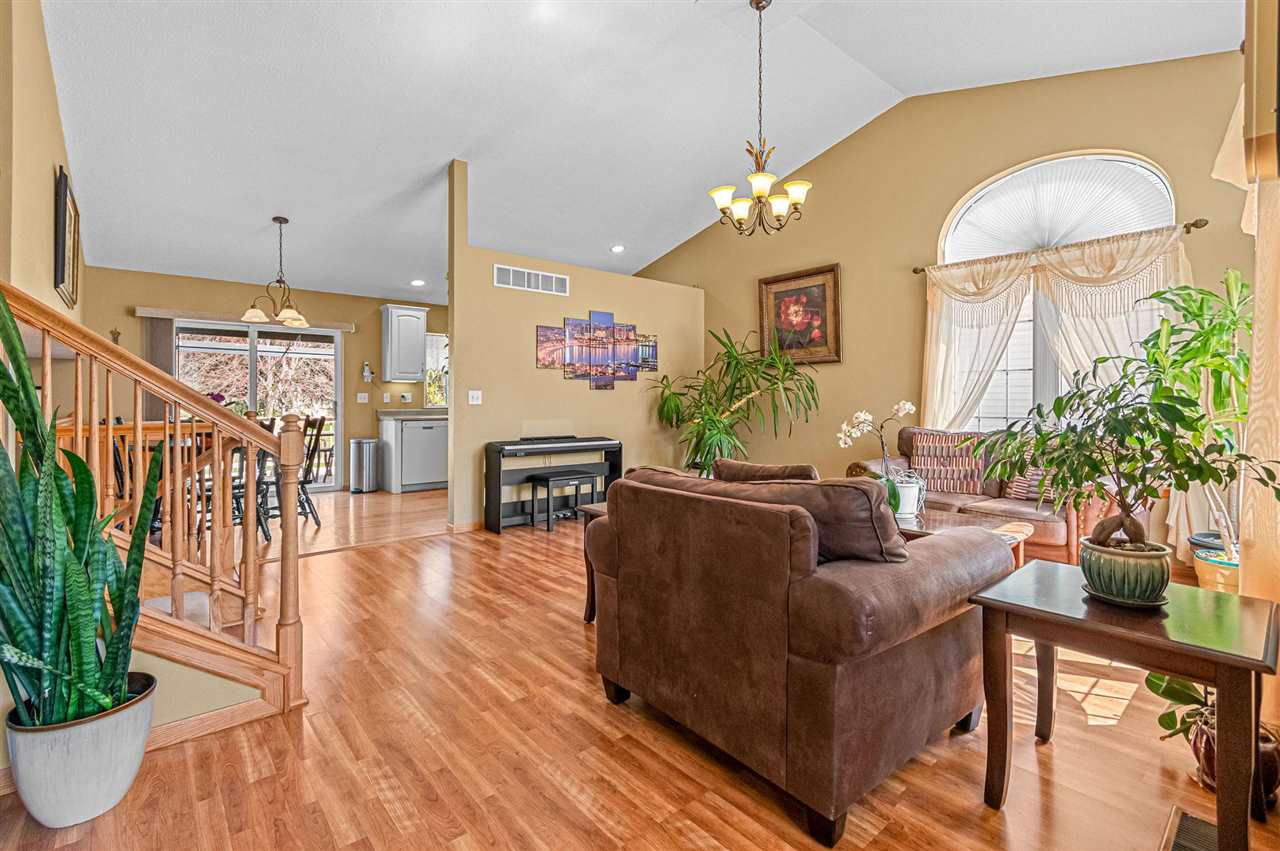2043 Timber Lane Coralville IA 52241