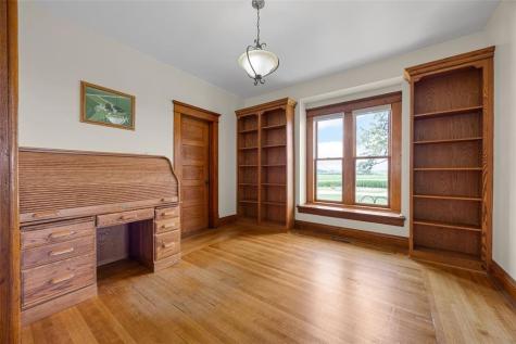1424 240th Street Tipton IA 52772