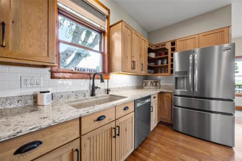 1424 240th Street Tipton IA 52772