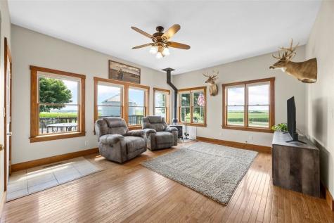1424 240th Street Tipton IA 52772