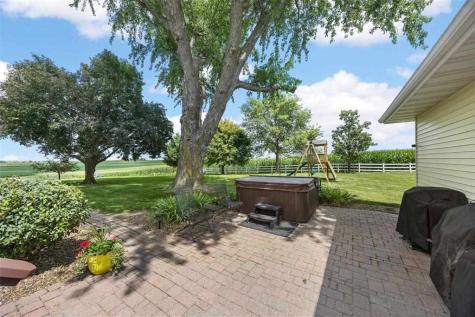 1424 240th Street Tipton IA 52772