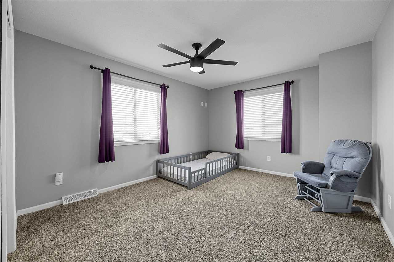 1105 Maple Street Robins IA 52328