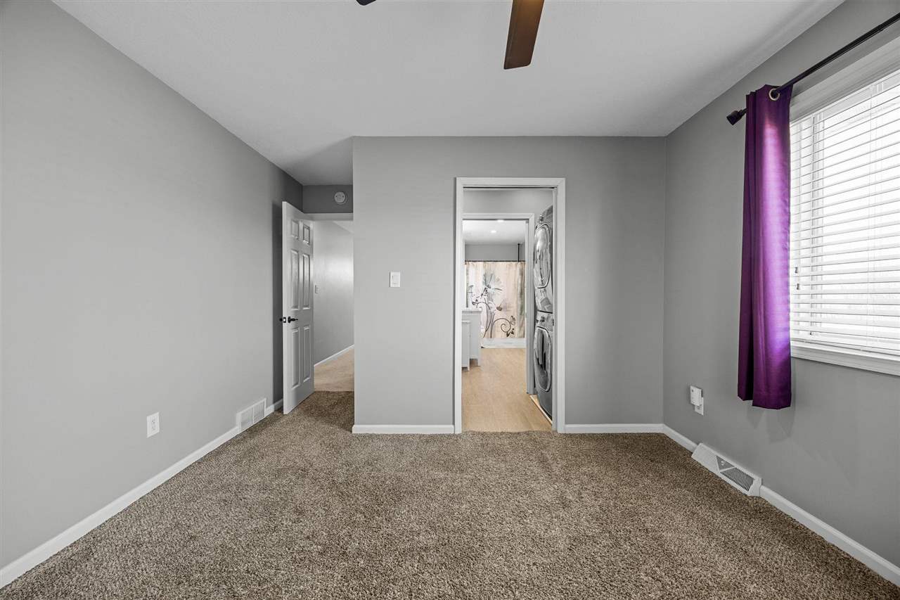 1105 Maple Street Robins IA 52328