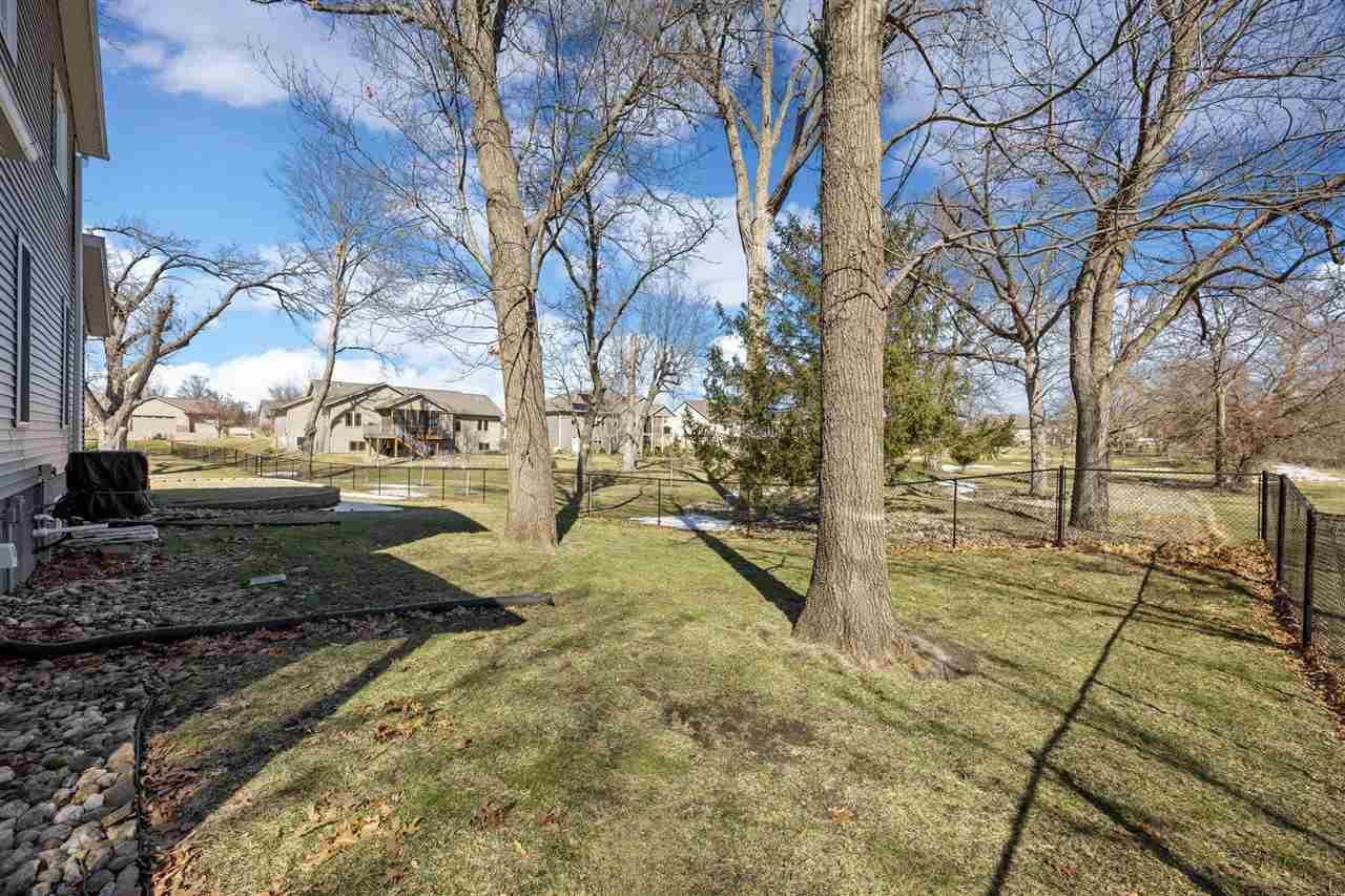 1105 Maple Street Robins IA 52328