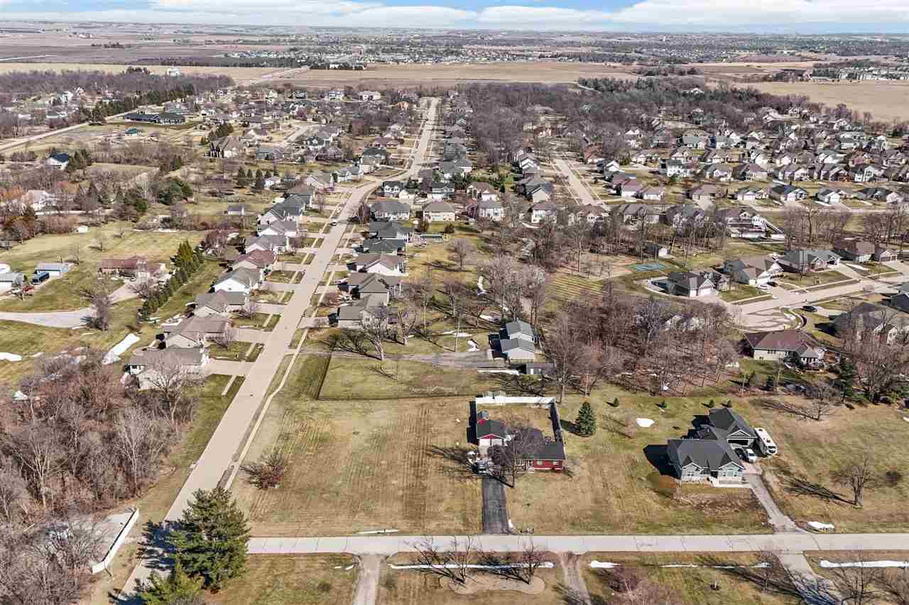 1105 Maple Street Robins IA 52328