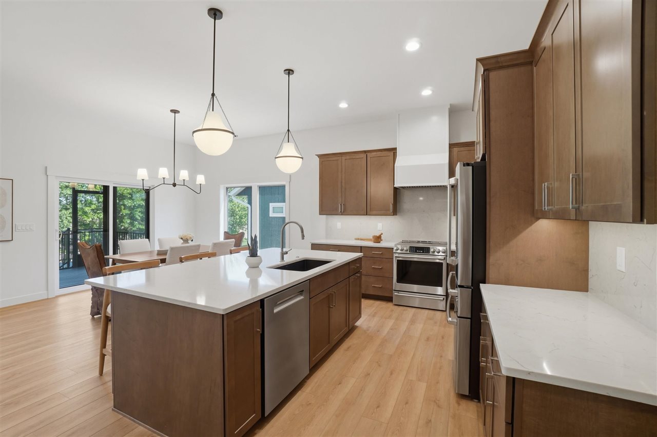 802 Crestview Drive Solon IA 52333