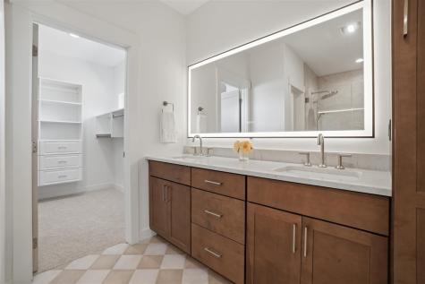 802 Crestview Drive Solon IA 52333