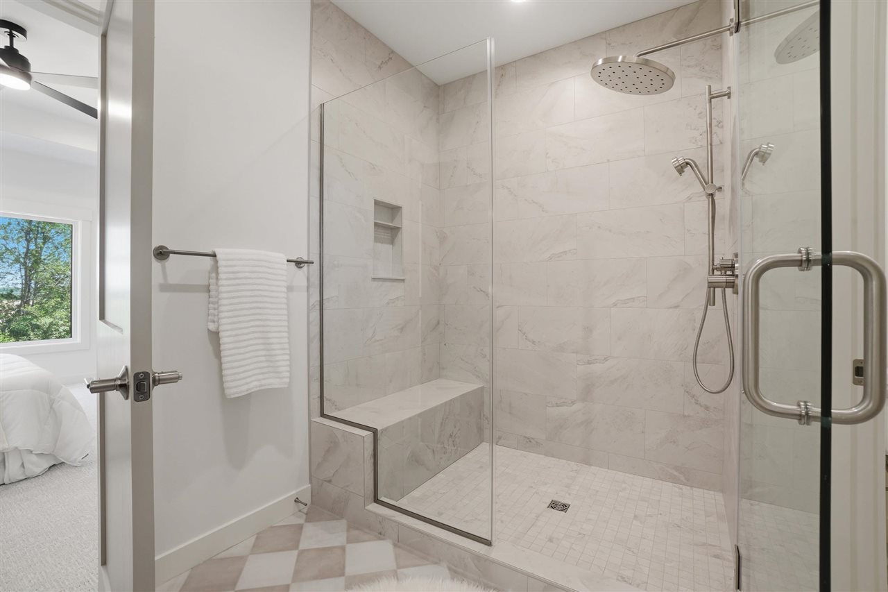 802 Crestview Drive Solon IA 52333
