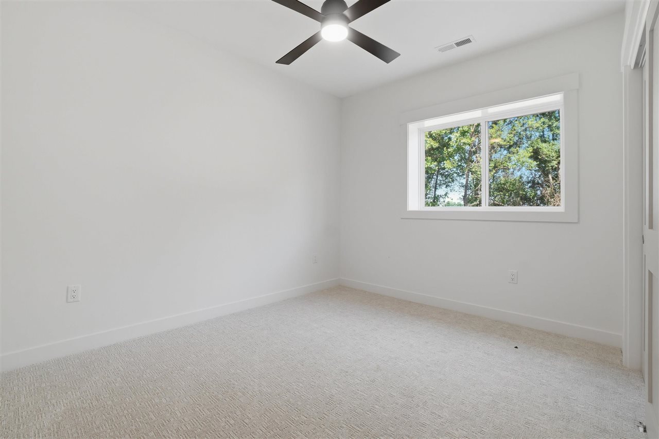 802 Crestview Drive Solon IA 52333
