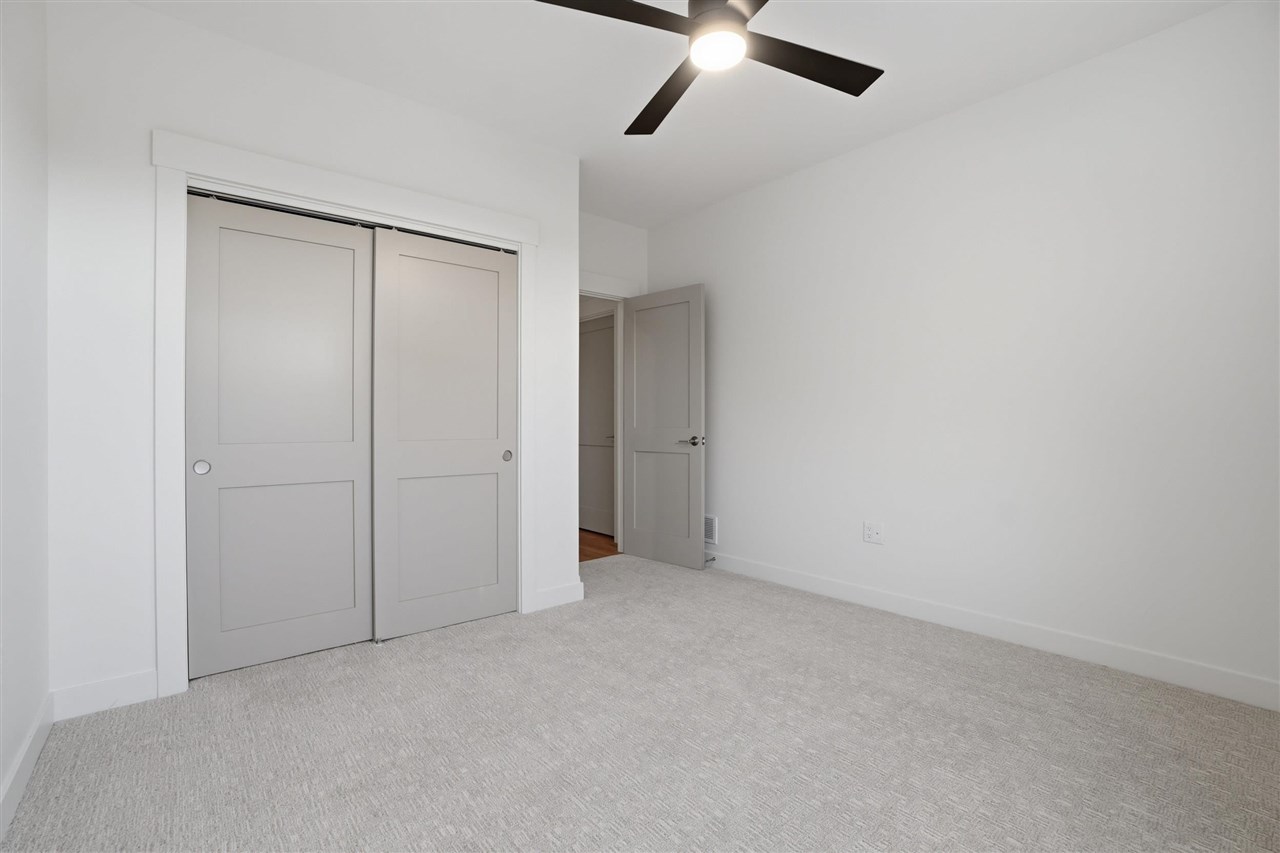 802 Crestview Drive Solon IA 52333