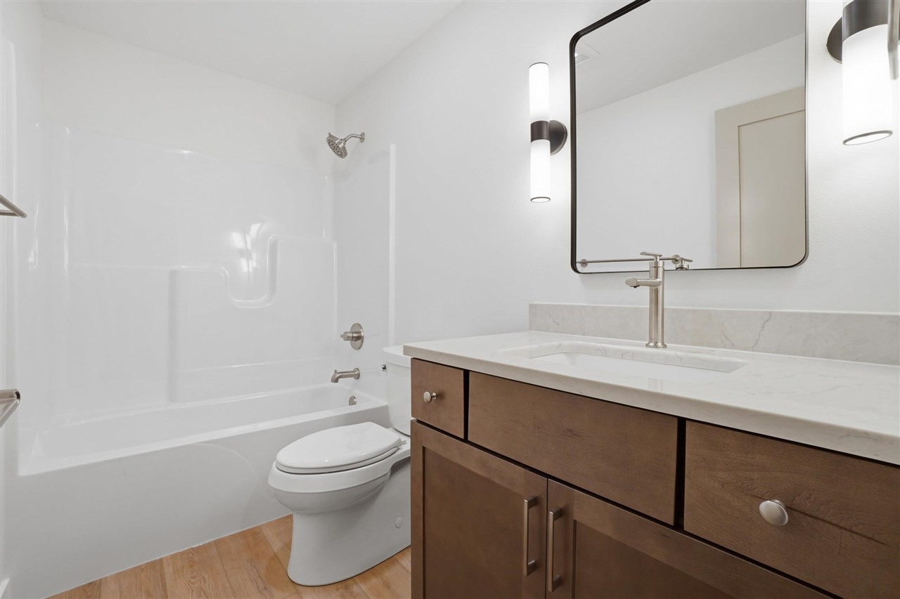 802 Crestview Drive Solon IA 52333
