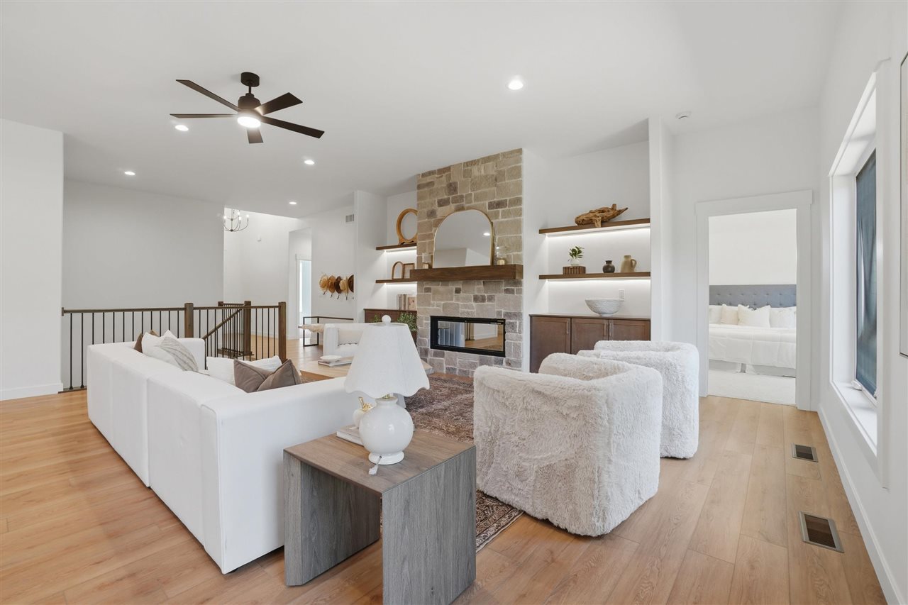 802 Crestview Drive Solon IA 52333