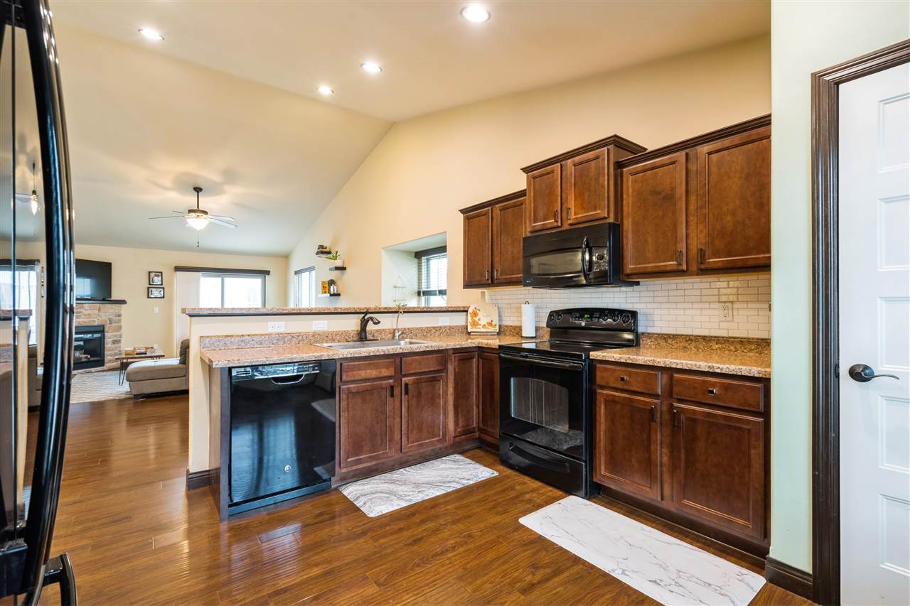 242 S Stewart Street North Liberty IA 52317