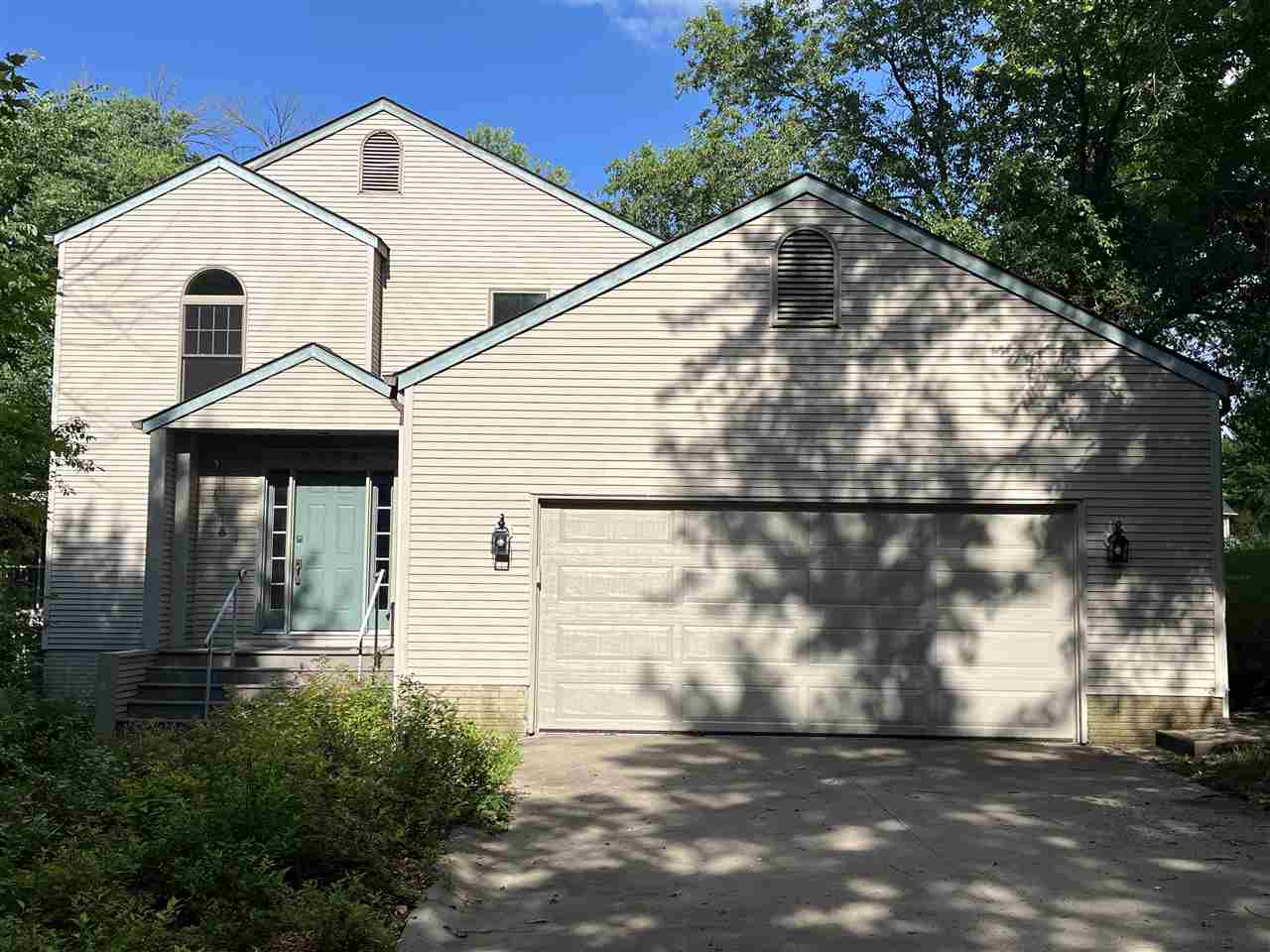 2624 Bluffwood Circle Iowa City IA 52245