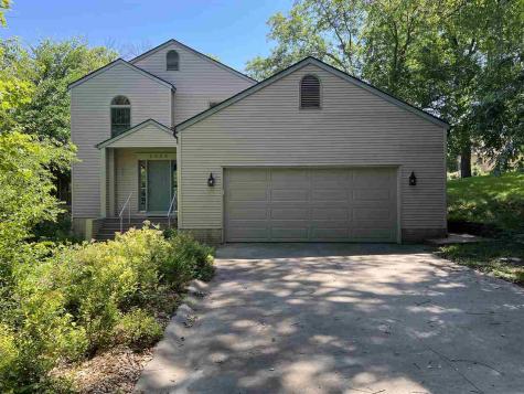 2624 Bluffwood Circle Iowa City IA 52245