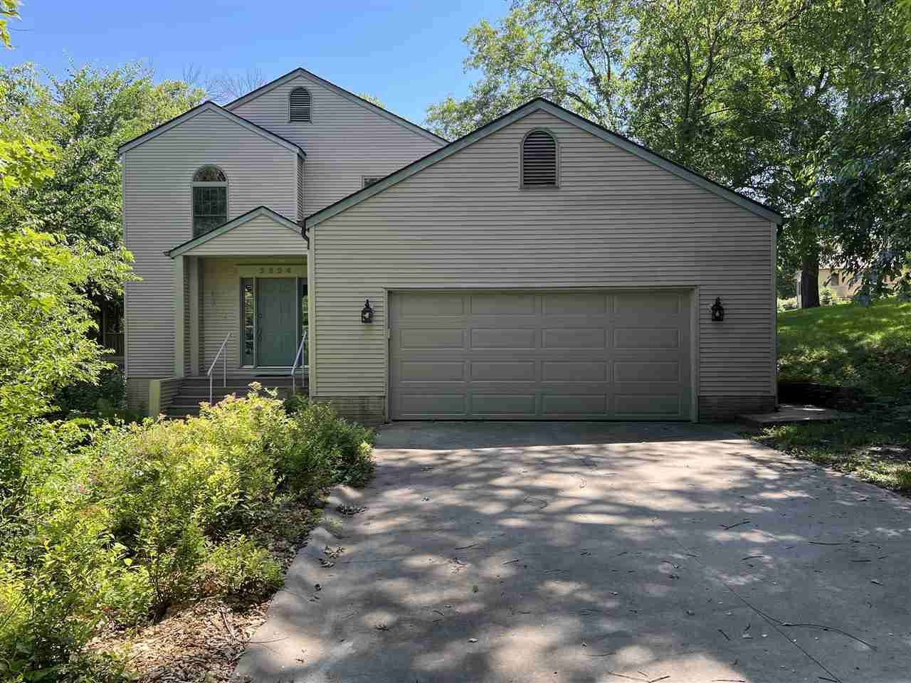 2624 Bluffwood Circle Iowa City IA 52245