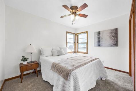 2414 Bowling Street SW Cedar Rapids IA 52404