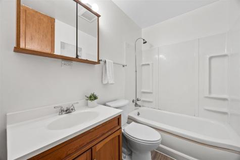 2414 Bowling Street SW Cedar Rapids IA 52404