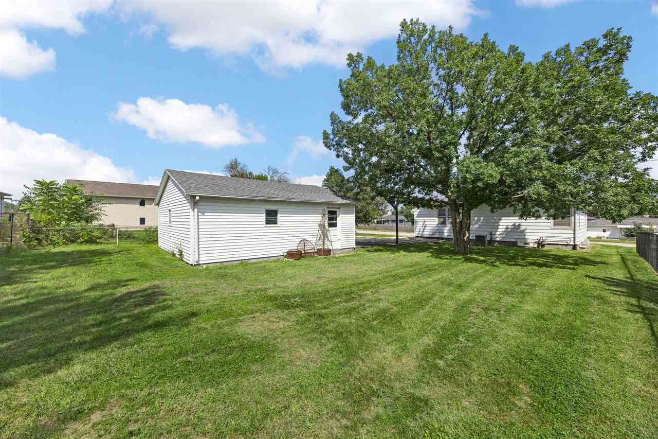 2414 Bowling Street SW Cedar Rapids IA 52404