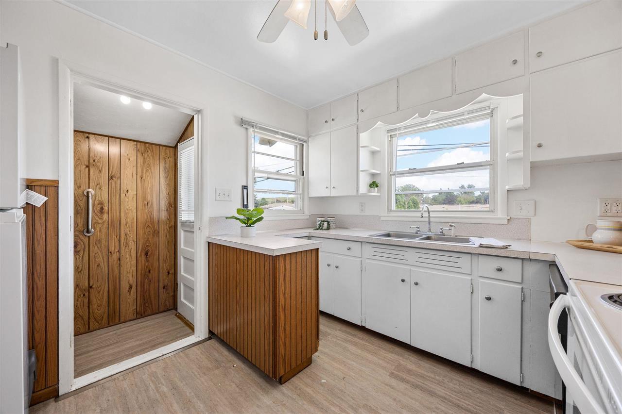 2414 Bowling Street SW Cedar Rapids IA 52404