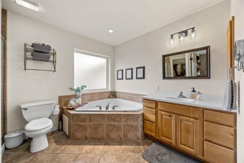 1675 Grizzly Trail North Liberty IA 52317