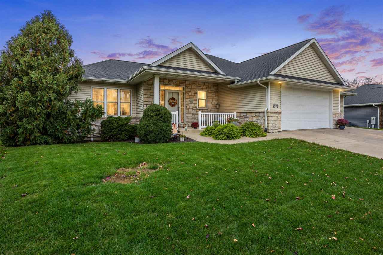 1675 Grizzly Trail North Liberty IA 52317