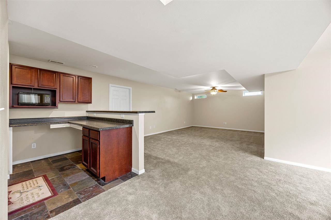1675 Grizzly Trail North Liberty IA 52317