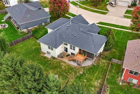1675 Grizzly Trail North Liberty IA 52317
