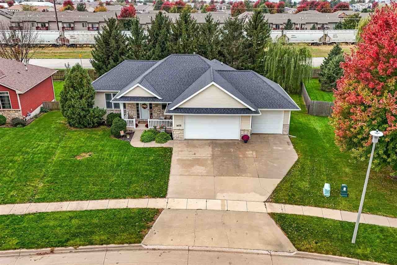 1675 Grizzly Trail North Liberty IA 52317