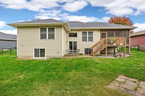 1675 Grizzly Trail North Liberty IA 52317
