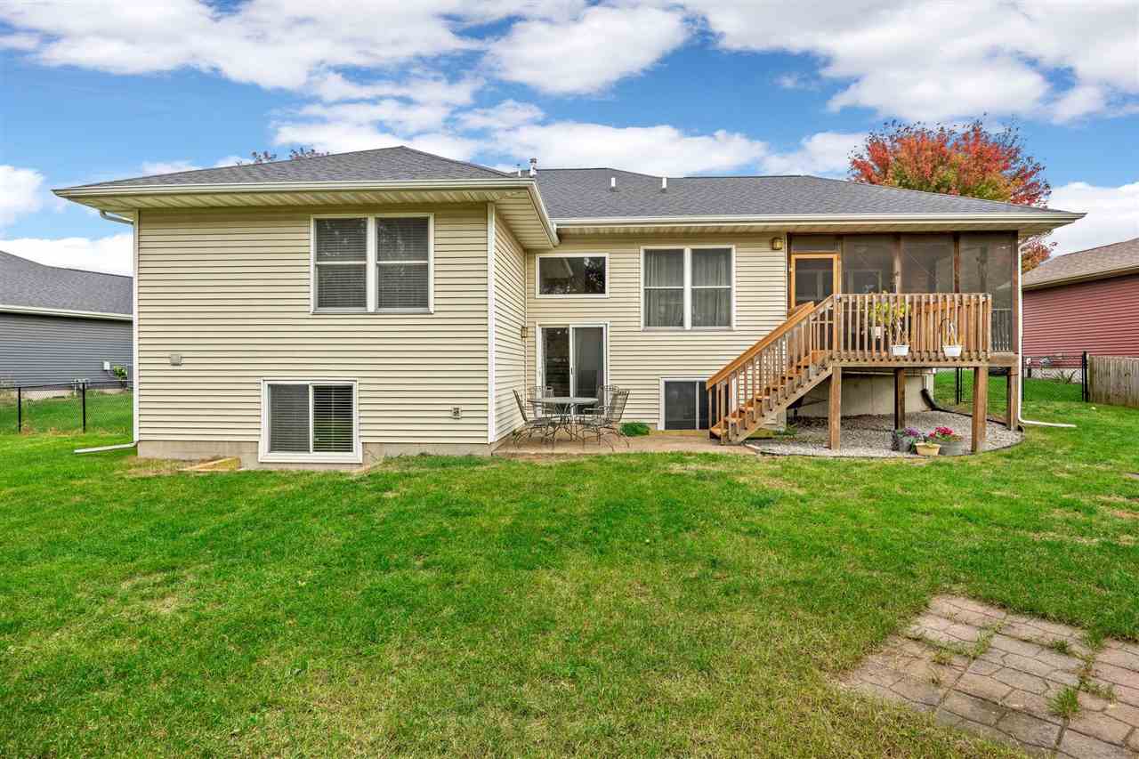 1675 Grizzly Trail North Liberty IA 52317