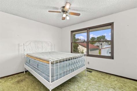 150 W Adams Street Marengo IA 52301