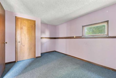150 W Adams Street Marengo IA 52301