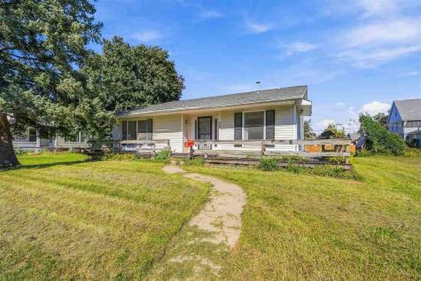 150 W Adams Street Marengo IA 52301