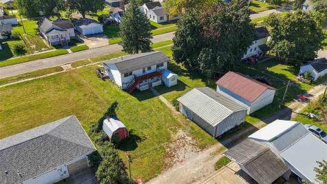 150 W Adams Street Marengo IA 52301