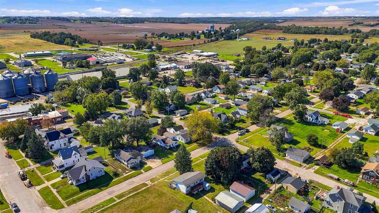 150 W Adams Street Marengo IA 52301