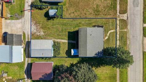 150 W Adams Street Marengo IA 52301