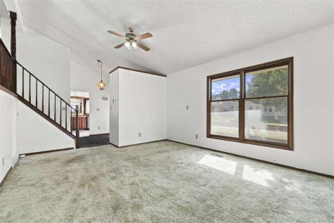 150 W Adams Street Marengo IA 52301