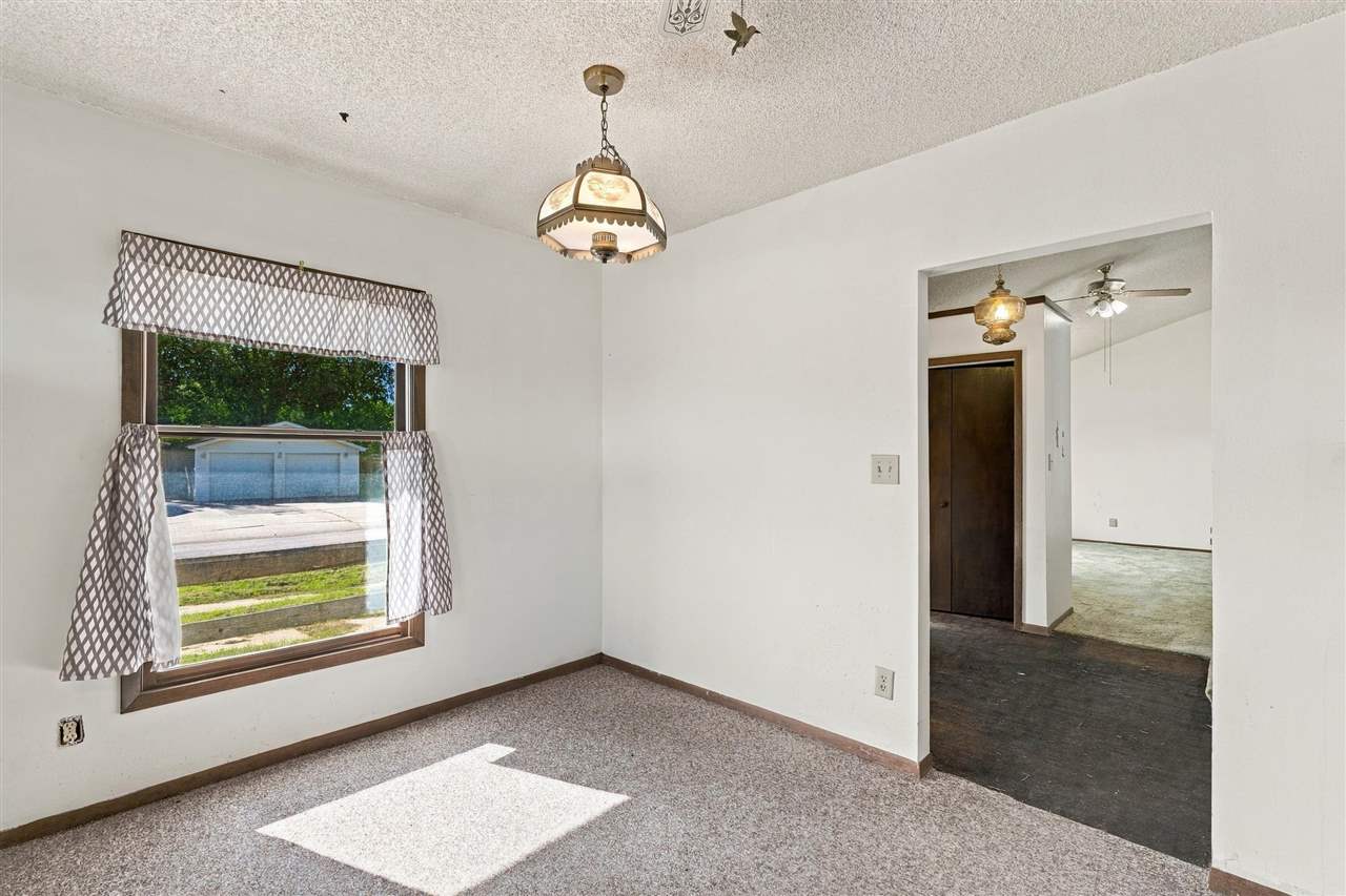 150 W Adams Street Marengo IA 52301
