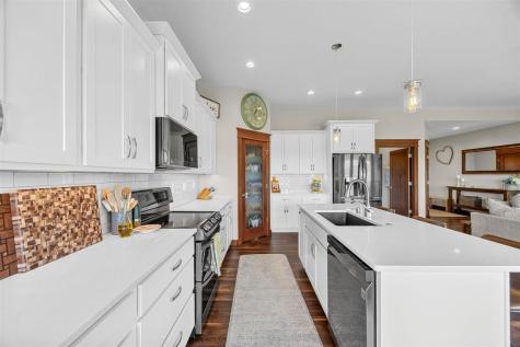 3176 Artesian Road Marion IA 52302