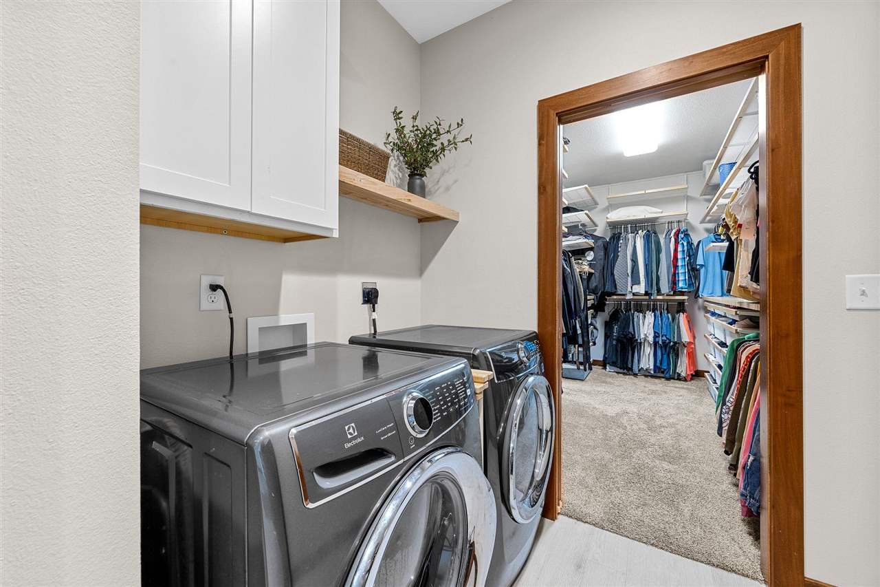 3176 Artesian Road Marion IA 52302