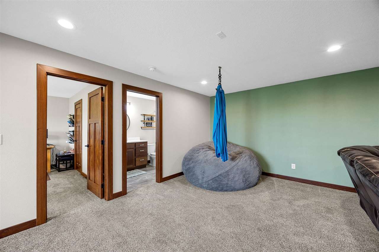 3176 Artesian Road Marion IA 52302