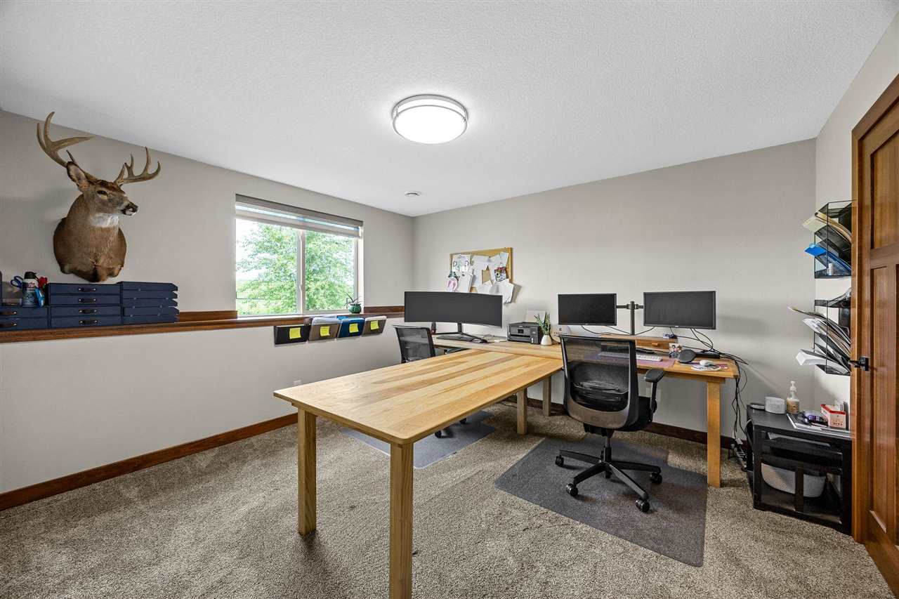 3176 Artesian Road Marion IA 52302